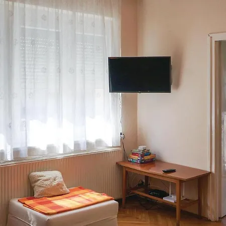 Apartman Amazing In W/ 1 Bedrooms